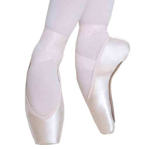 Thea Pointe Shoe